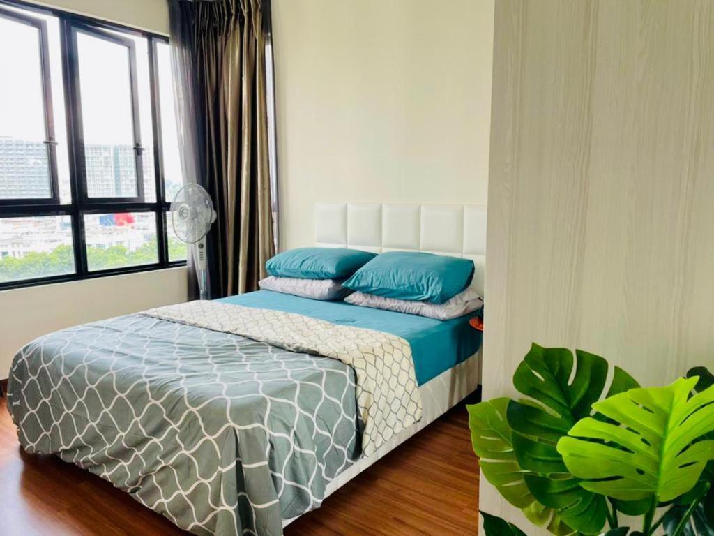 Homestay I-City Cantik, Tenang, Wifi, 4K Smart Tv, Netflix, Coway, Free Parking Shah Alam Exterior photo